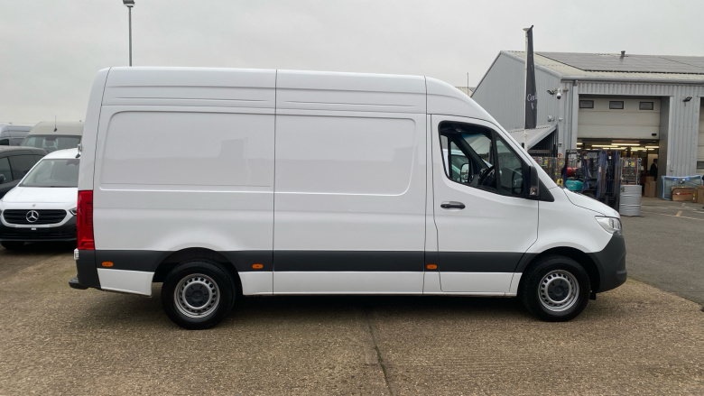 Mercedes-Benz Sprinter 315Cdi L2 Diesel Rwd 3.5t H2 Pro Van 9G-Tronic